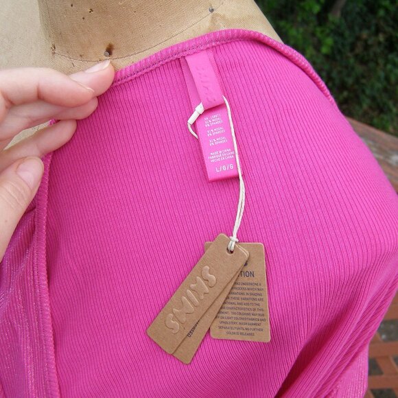 🩷 SOLD 🩷 NWT L SKIMS SOFT LOUNGE SHIMMER LONG SLEEVE DRESS IN FUCHSIA FOIL - Picture 8 of 12